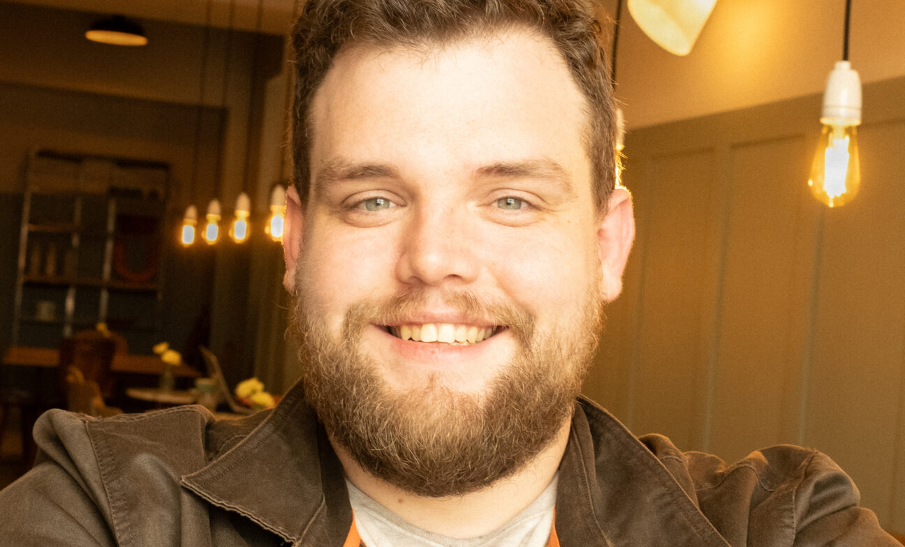 Komunikacja, którą się czuje – emocje budujące miejsce