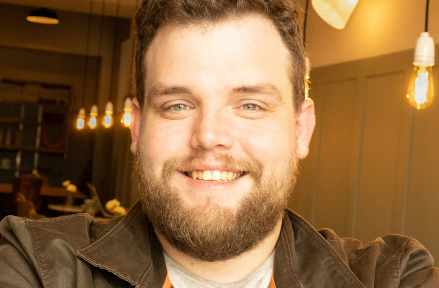 Komunikacja, którą się czuje – emocje budujące miejsce